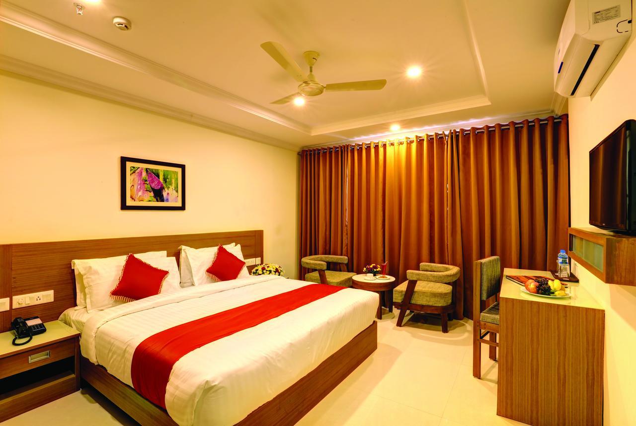 קוטאיאם Hotel Floral Park מראה חיצוני תמונה